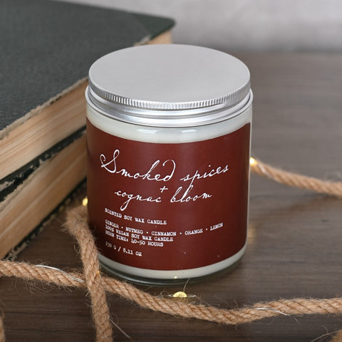 🎁 Smoked Spices & Cognac Bloom prémium kézműves szójaviasz illatgyertya (100% off)